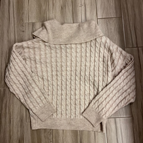 FRAME Cable Knit Sweater - Picture 2 of 4